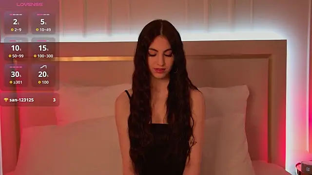 Snapshot of BettyLeen chatting on 04/21/26, 04:19 BettyLeen online show from 04/21/26, 04:19