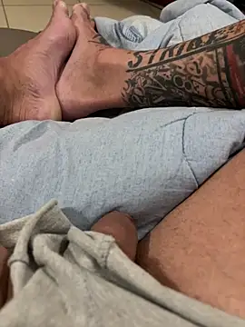 Snapshot of Sexy-feet78 chatting on 10/08/25, 08:28 Sexy-feet78 online show from 10/08/25, 08:28