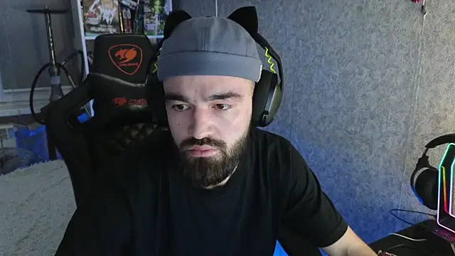 Nik Namee online show from 11/25/25, 04:34