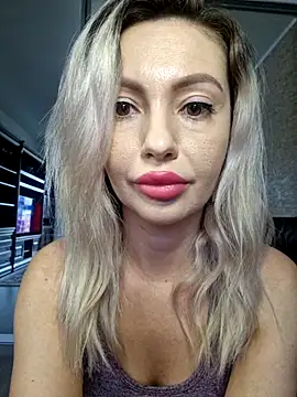 BritanyVegas online show from 11/04/25, 10:36