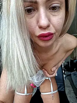 Snapshot of BritanyVegas chatting on 03/20/26, 11:48 BritanyVegas online show from 03/20/26, 11:48