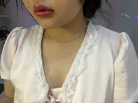 Snapshot of BeChinh_Lee chatting on 05/24/26, 05:01 BeChinh Lee online show from 05/24/26, 05:01