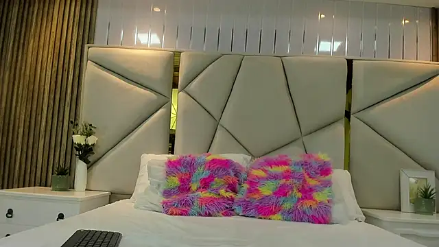 rebeca brown  online show from 10/11/25, 11:31