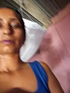 Snapshot of dreamerrrrr1 chatting on 10/11/25, 07:23 dreamerrrrr1 online show from 10/11/25, 07:23