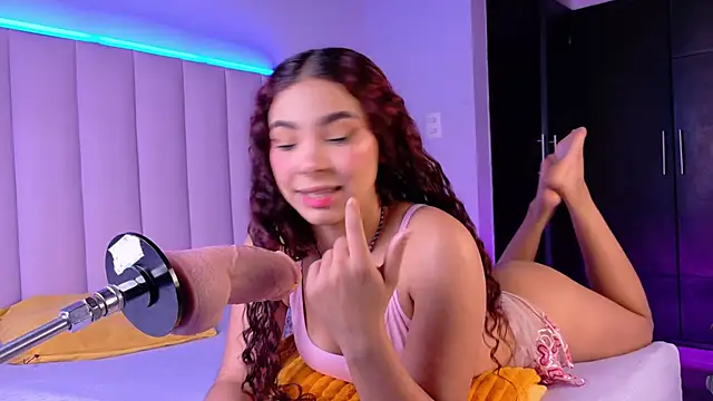 NatalieHeaveen online show from 11/13/25, 12:37