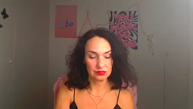 Snapshot of Rosie_Rosee chatting on 03/27/26, 06:18 Rosie Rosee online show from 03/27/26, 06:18