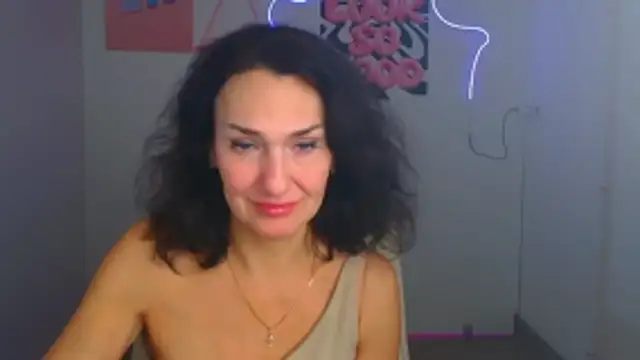 Snapshot of Rosie_Rosee chatting on 03/29/26, 11:21 Rosie Rosee online show from 03/29/26, 11:21