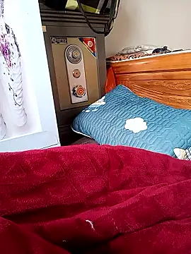 Snapshot of Zerin_nova chatting on 12/05/25, 01:14 Zerin nova online show from 12/05/25, 01:14