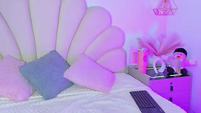 Alyss Sweet online show from 11/10/25, 03:22