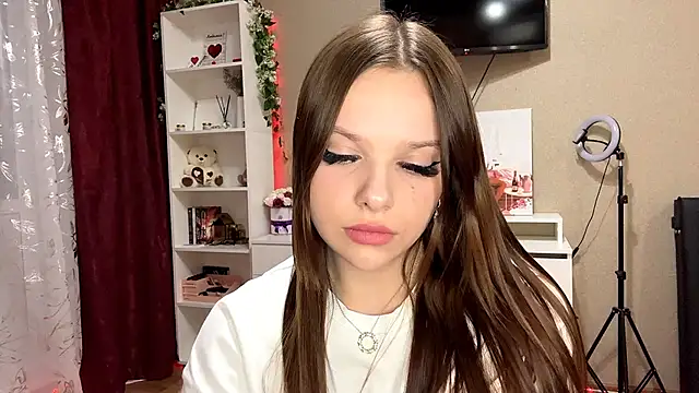 VallieBronstade online show from 03/23/26, 05:39