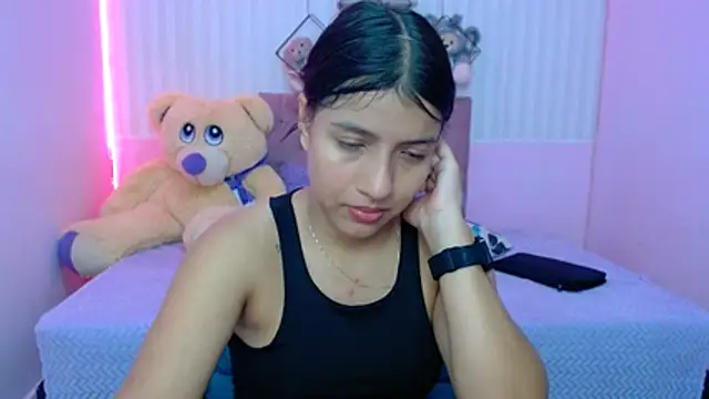 zara cute online show from 11/28/25, 04:53