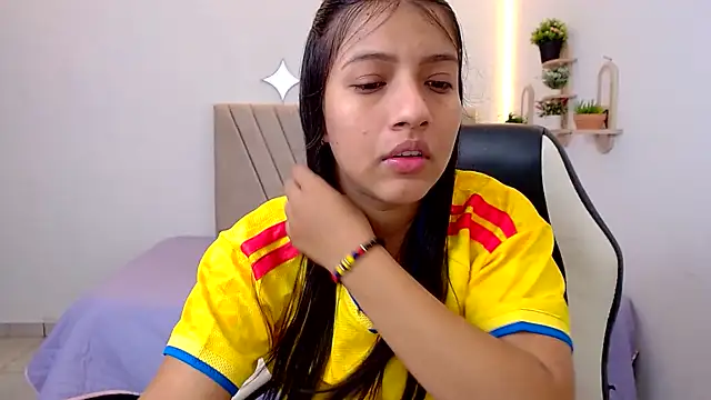 Snapshot of zara_cute chatting on 06/27/26, 12:22 zara cute online show from 06/27/26, 12:22