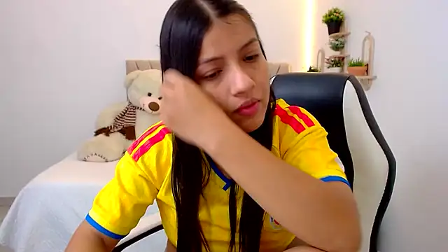 Snapshot of zara_cute chatting on 07/07/26, 12:09 zara cute online show from 07/07/26, 12:09