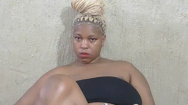 ZuriVixen online show from 10/16/25, 04:24