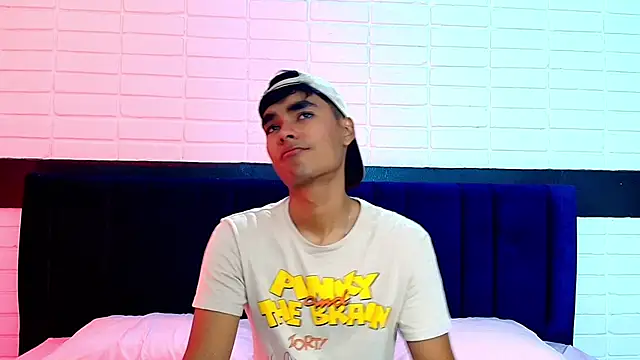 AngelduzZzt online show from 10/17/25, 12:52