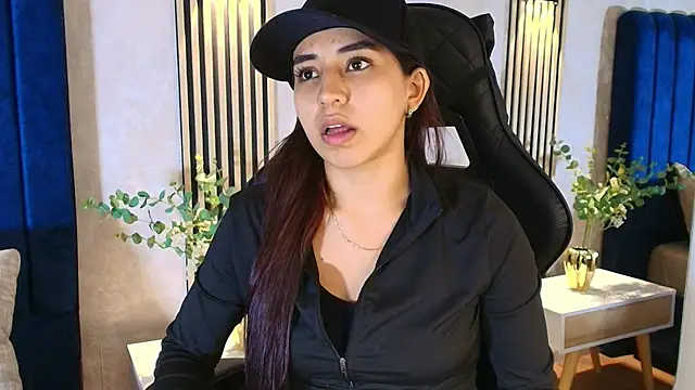 Snapshot of Vittoria_Conti_ chatting on 07/13/26, 05:38 Vittoria Conti online show from 07/13/26, 05:38