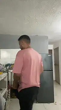 Snapshot of thepicis chatting on 11/07/25, 02:00 thepicis online show from 11/07/25, 02:00