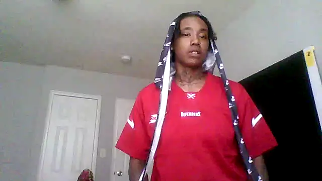 Snapshot of dezzidavill chatting on 04/15/26, 05:53 dezzidavill online show from 04/15/26, 05:53