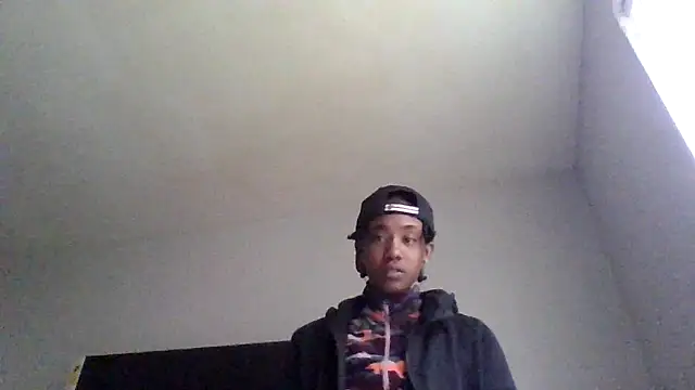 Snapshot of dezzidavill chatting on 04/22/26, 12:50 dezzidavill online show from 04/22/26, 12:50