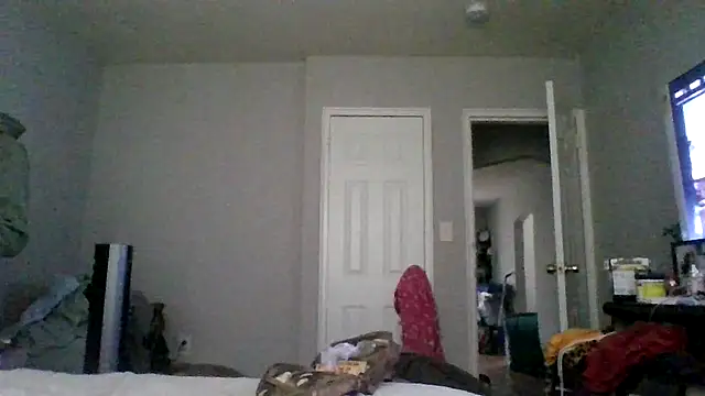 Snapshot of dezzidavill chatting on 05/06/26, 08:36 dezzidavill online show from 05/06/26, 08:36