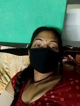 nainshilodhi28 online show from 11/12/25, 07:46