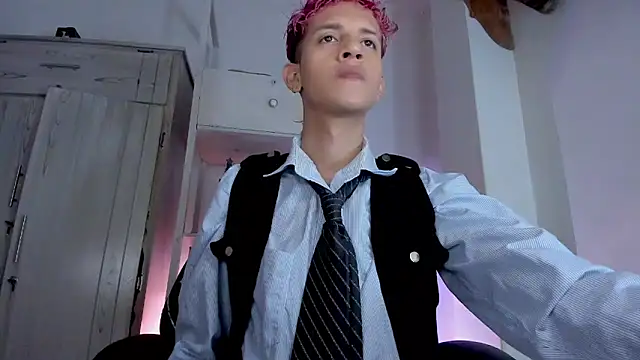 tylernova online show from 12/17/25, 03:56