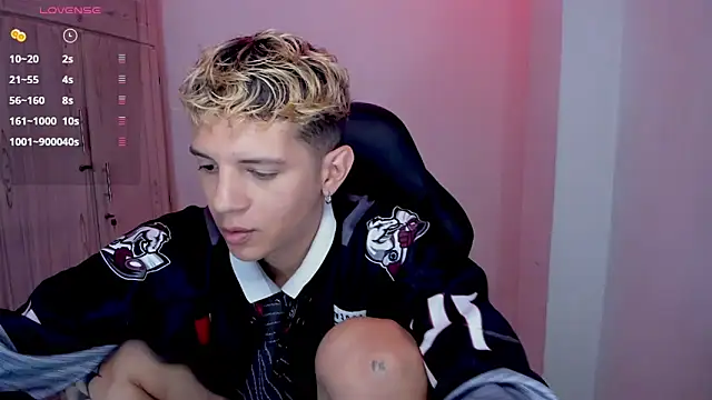 tylernova online show from 03/03/26, 03:45