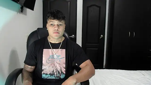 Boyhot 00 online show from 10/17/25, 02:15