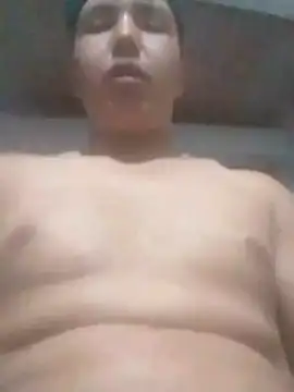 Snapshot of camilo44467 chatting on 10/16/25, 02:01 camilo44467 online show from 10/16/25, 02:01