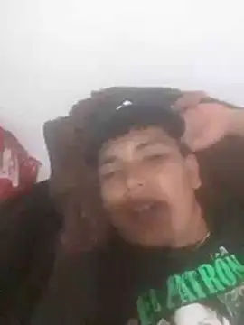 Snapshot of camilo44467 chatting on 10/22/25, 02:12 camilo44467 online show from 10/22/25, 02:12