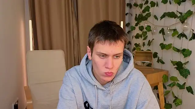 hun1er steele online show from 10/20/25, 03:56