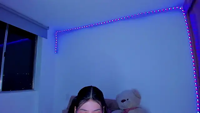 Snapshot of majo_gallego chatting on 04/17/26, 01:08 majo gallego online show from 04/17/26, 01:08