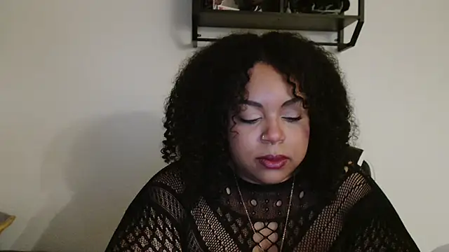 Snapshot of KalaniRose chatting on 10/28/25, 06:17 KalaniRose online show from 10/28/25, 06:17