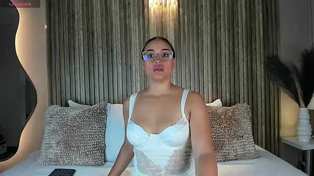 VanneCamiel online show from 10/27/25, 11:58