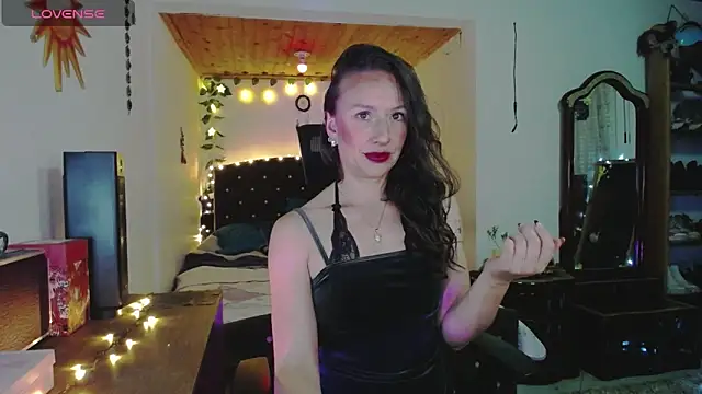 Snapshot of indigo_wild_ chatting on 10/30/25, 01:18 indigo wild online show from 10/30/25, 01:18