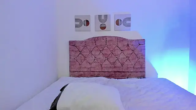 LoganRyder online show from 10/22/25, 12:05