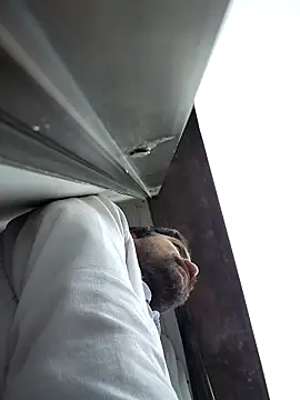 Snapshot of Nateskp_1 chatting on 10/11/25, 09:24 Nateskp 1 online show from 10/11/25, 09:24