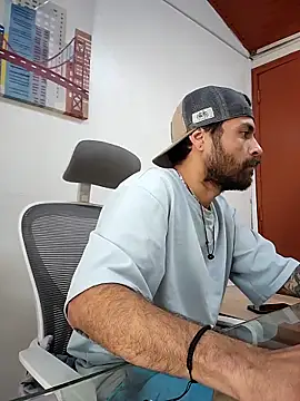 Snapshot of Nateskp_1 chatting on 10/13/25, 08:42 Nateskp 1 online show from 10/13/25, 08:42