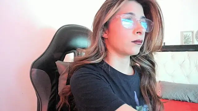 Sara Roades online show from 11/11/25, 08:09