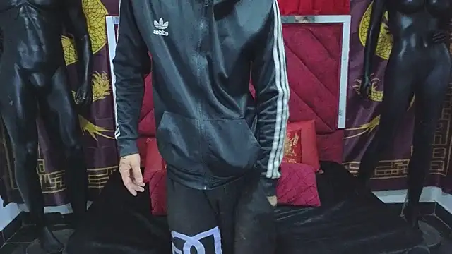 Snapshot of Pride_couple chatting on 10/27/25, 11:20 Pride couple online show from 10/27/25, 11:20