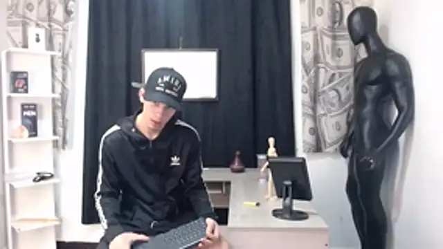 Snapshot of Pride_couple chatting on 02/24/26, 11:25 Pride couple online show from 02/24/26, 11:25