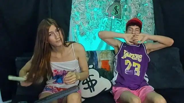 Pride couple online show from 04/30/26, 12:33