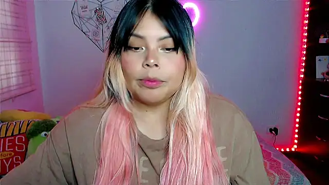 EllieMoonX online show from 02/09/26, 10:47