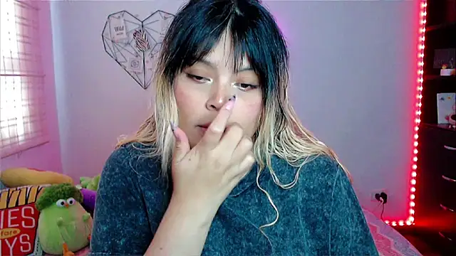 EllieMoonX online show from 02/20/26, 09:48