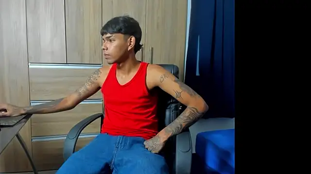 Snapshot of elias_ford chatting on 10/23/25, 07:56 elias ford online show from 10/23/25, 07:56