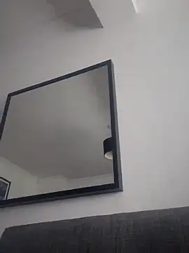 Snapshot of Ngfrrrrr chatting on 11/17/25, 01:39 Ngfrrrrr online show from 11/17/25, 01:39