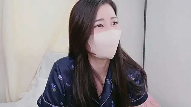 Snapshot of Ran_2323 chatting on 03/26/26, 02:17 Ran 2323 online show from 03/26/26, 02:17