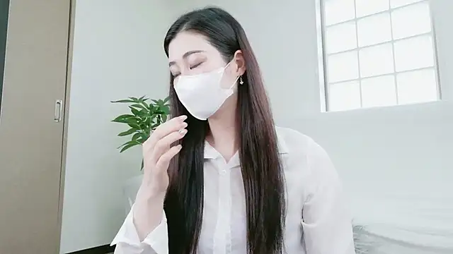 Snapshot of Ran_2323 chatting on 04/02/26, 12:52 Ran 2323 online show from 04/02/26, 12:52