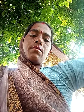 Snapshot of Hot_hasji38 chatting on 10/13/25, 04:23 Hot hasji38 online show from 10/13/25, 04:23