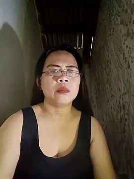 Snapshot of erma_joy chatting on 10/28/25, 06:50 erma joy online show from 10/28/25, 06:50